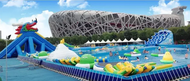 充气水上乐园滑梯在水上乐园设施中的作用分析
